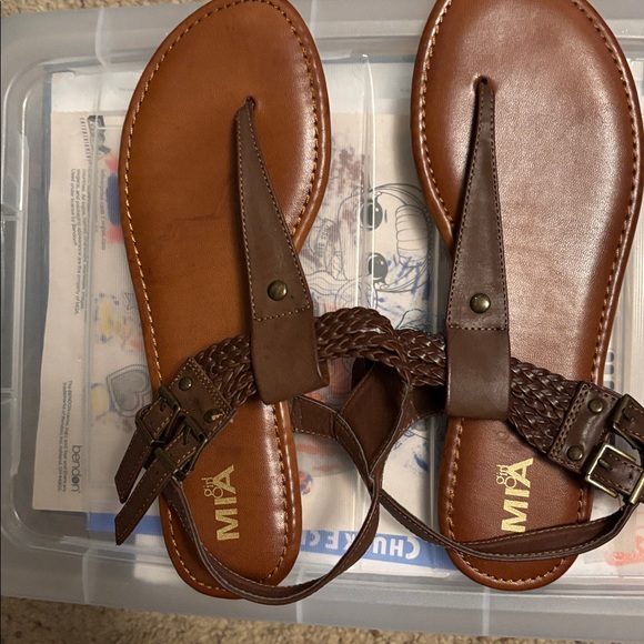 MIA Brown Leather Sandals with Braided Straps - Picture 2 of 4